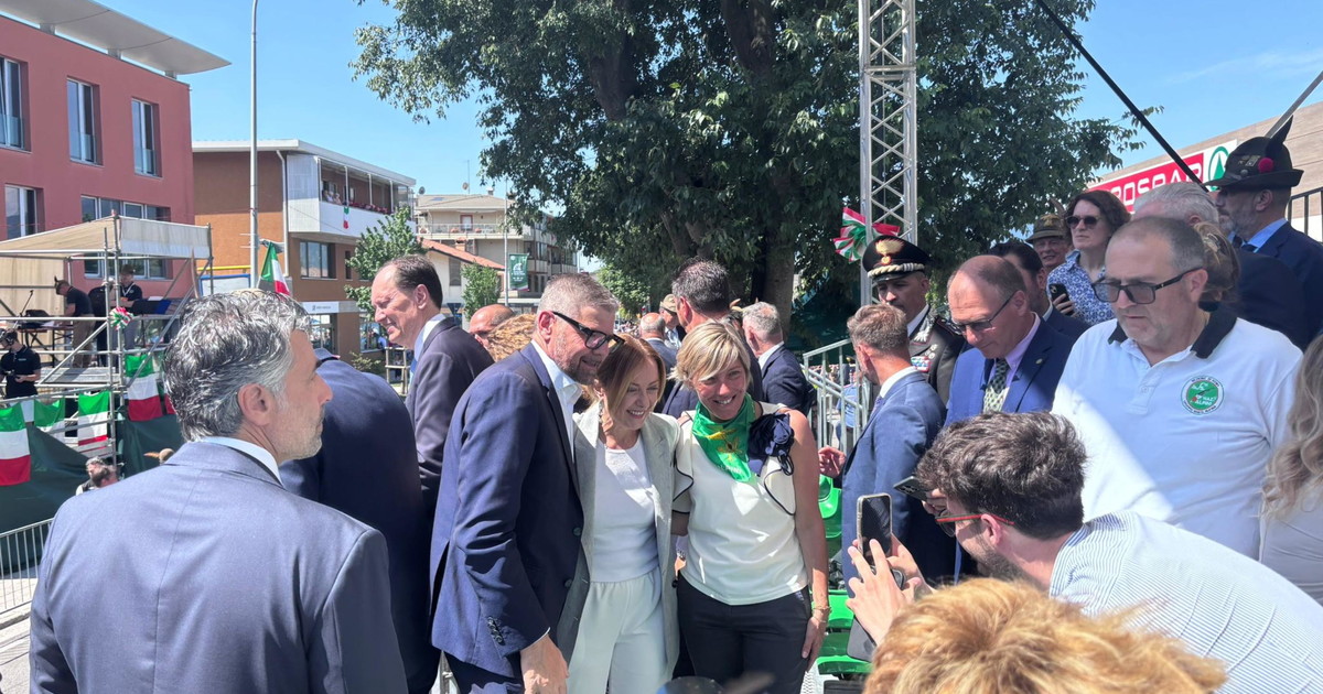 giorgia meloni a sorpresa al raduno degli alpini ne valeva la pena da Liberoquotidiano.it giorgia meloni a sorpresa al raduno degli alpini ne valeva la pena