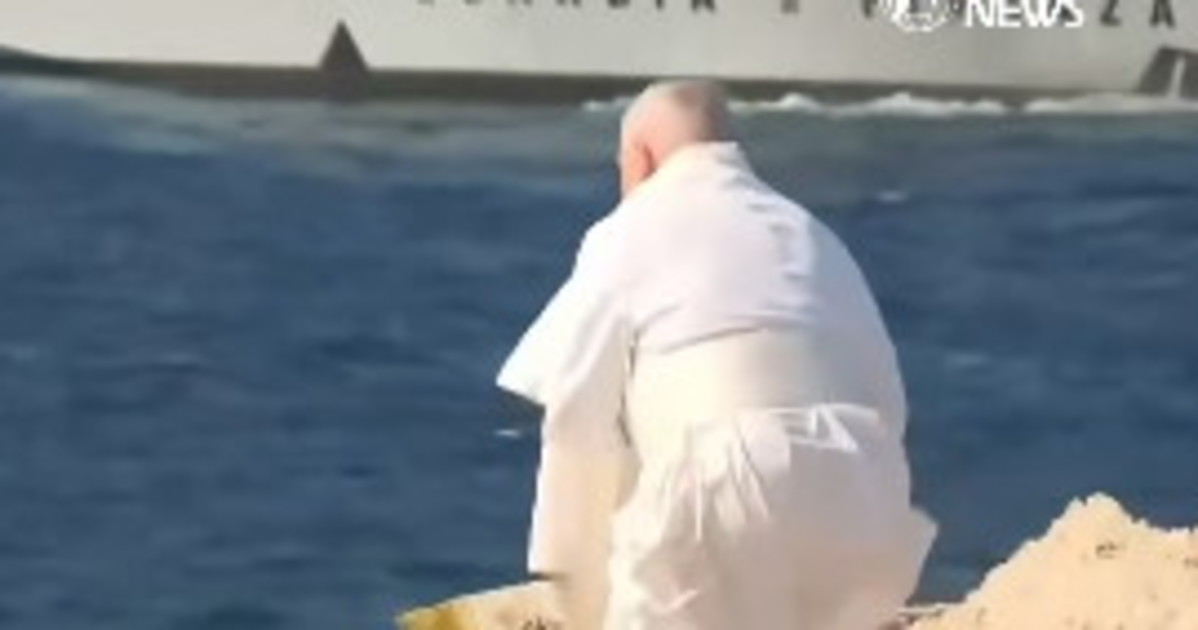 papa leone a lampedusa la visita alla porta dei migranti il vento lo sconvolge da Liberoquotidiano.it papa leone a lampedusa la visita alla porta dei migranti il vento lo sconvolge