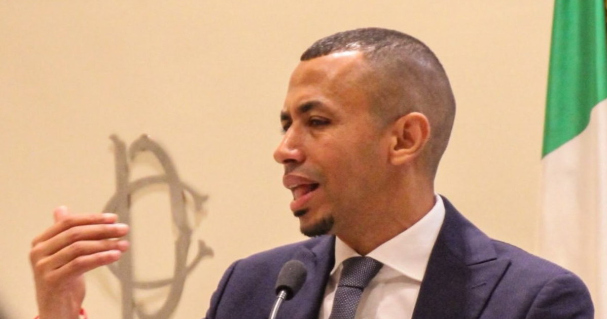 genova il consigliere kaabour del pd insulta lega e fdi durante il consiglio comunale da Liberoquotidiano.it genova il consigliere kaabour del pd insulta lega e fdi durante il consiglio comunale