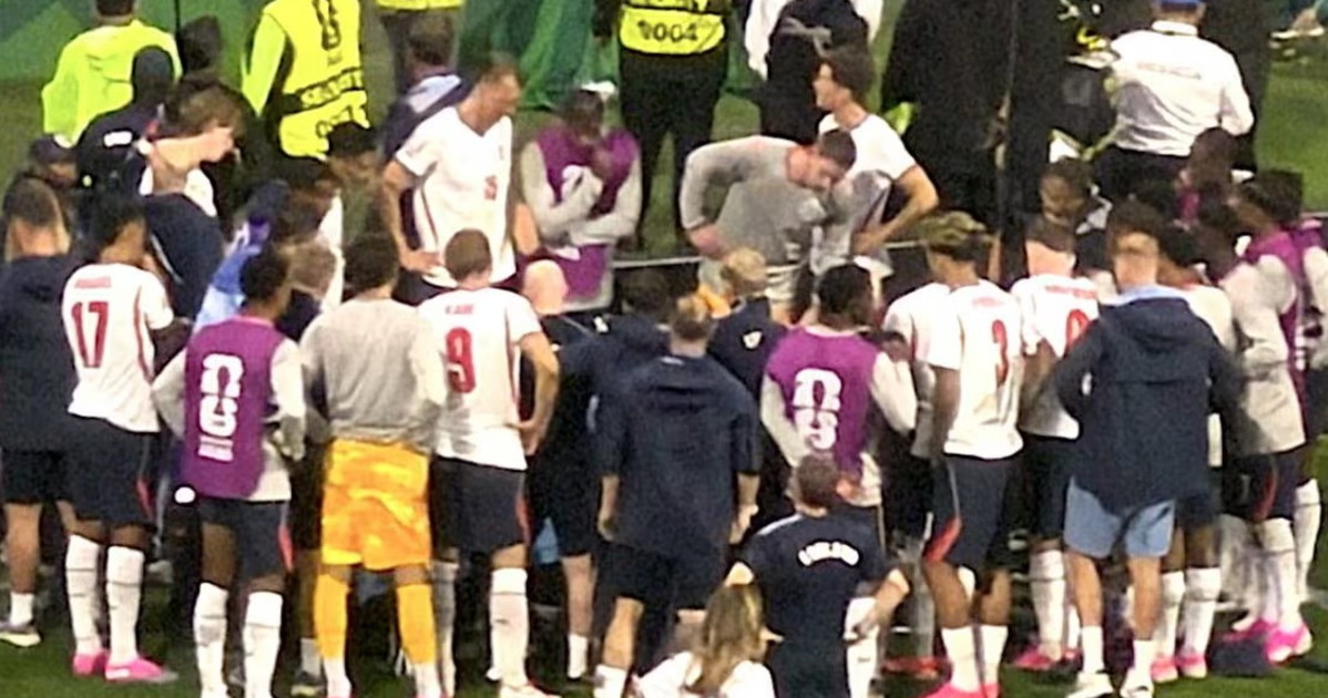 mondiali 2026 l infortunio pi249 strano di sempre come si fa male henderson da Liberoquotidiano.it mondiali 2026 l infortunio pi249 strano di sempre come si fa male henderson