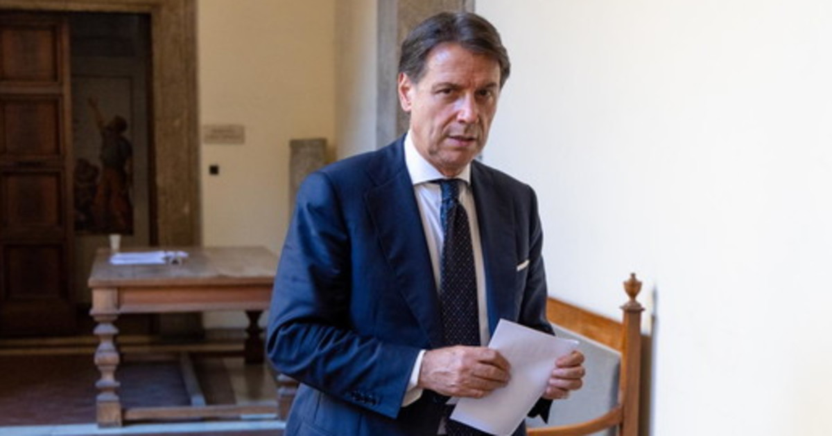 giuseppe conte non risponde al telefono farsa grillina fdi all attacco da Liberoquotidiano.it giuseppe conte non risponde al telefono farsa grillina fdi all attacco