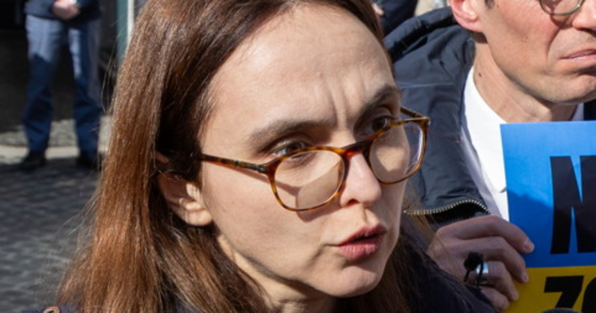 lia quartapelle picchia duro fare il gioco di travaglio allora il pd non esiste da Liberoquotidiano.it lia quartapelle picchia duro fare il gioco di travaglio allora il pd non esiste