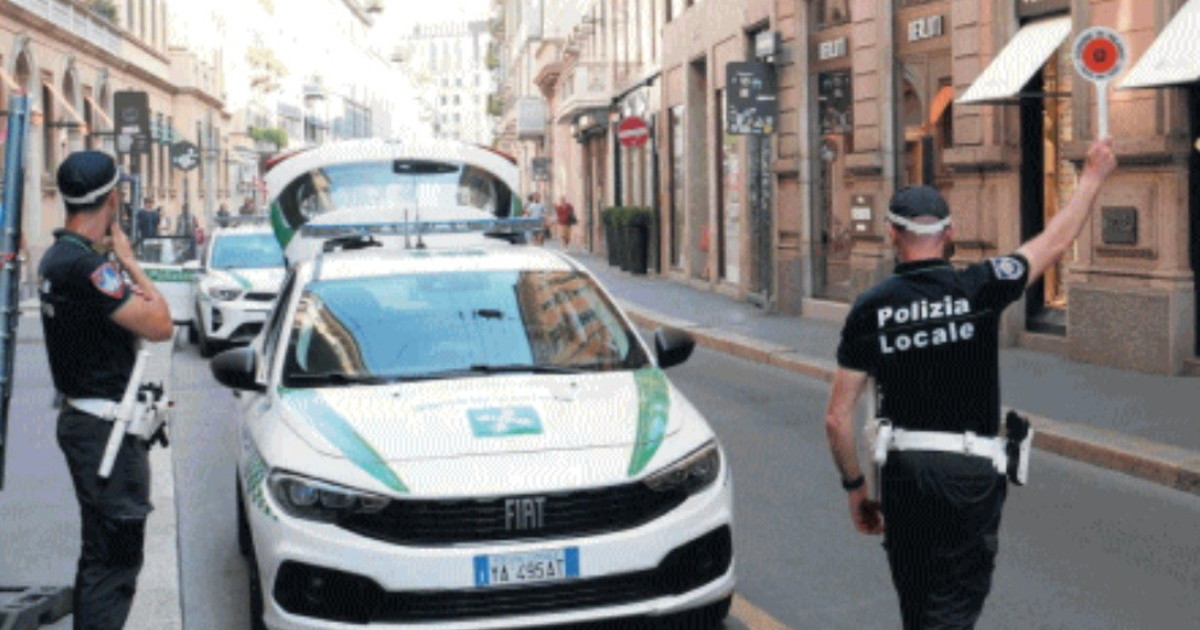 milano bucano l alt della polizia due pregiudicati marocchini fanno una brutta fine da Liberoquotidiano.it milano bucano l alt della polizia due pregiudicati marocchini fanno una brutta fine