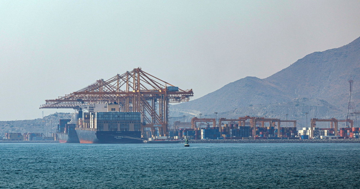 hormuz stretto chiuso e missili sulle navi usa pioggia di fuoco in iran si 232 riscatenato il caos da Liberoquotidiano.it hormuz stretto chiuso e missili sulle navi usa pioggia di fuoco in iran si 232 riscatenato il caos