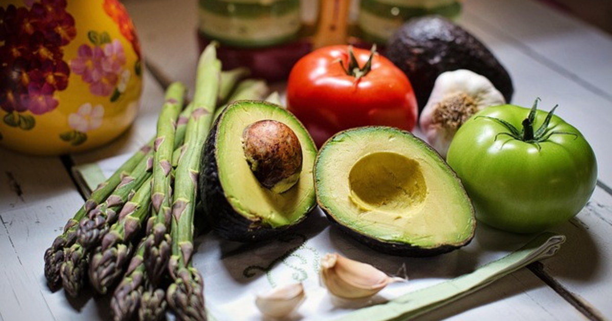 obbliga i figli a mangiare vegano ecco quanti anni di galera rischia il pap224 da Liberoquotidiano.it obbliga i figli a mangiare vegano ecco quanti anni di galera rischia il pap224