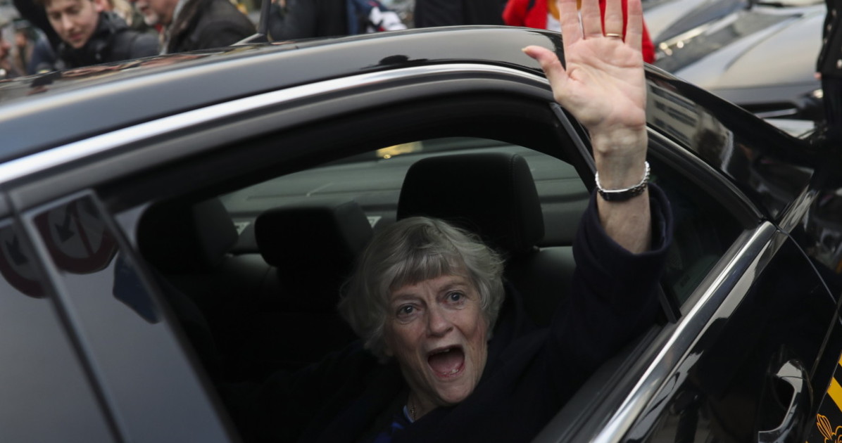 inghilterra choc l ex ministra di destra ann widdecombe uccisa ora indaga l anti terrorismo da Liberoquotidiano.it inghilterra choc l ex ministra di destra ann widdecombe uccisa ora indaga l anti terrorismo