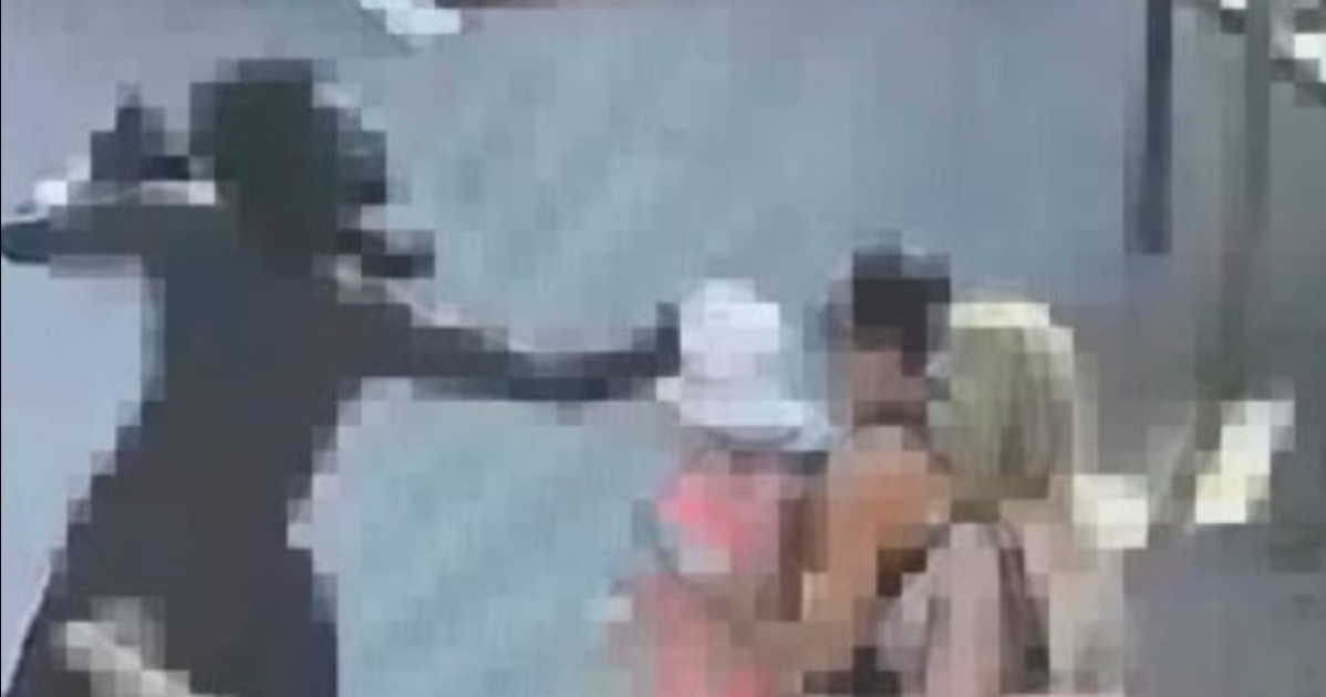 castel volturno schiaffi a caso contro una donna africano arrestato e subito rilasciato da Liberoquotidiano.it castel volturno schiaffi a caso contro una donna africano arrestato e subito rilasciato