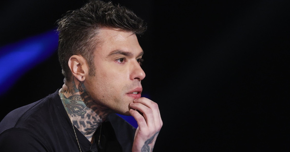 fedez ricoverato a milano arrivato in ambulanza le sue condizioni da Liberoquotidiano.it fedez ricoverato a milano arrivato in ambulanza le sue condizioni