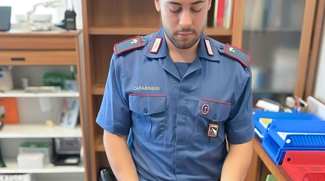 il ladro lo vuole investire col muletto e lui fa fuoco denunciato paura nel bolognese da Liberoquotidiano.it il ladro lo vuole investire col muletto e lui fa fuoco denunciato paura nel bolognese
