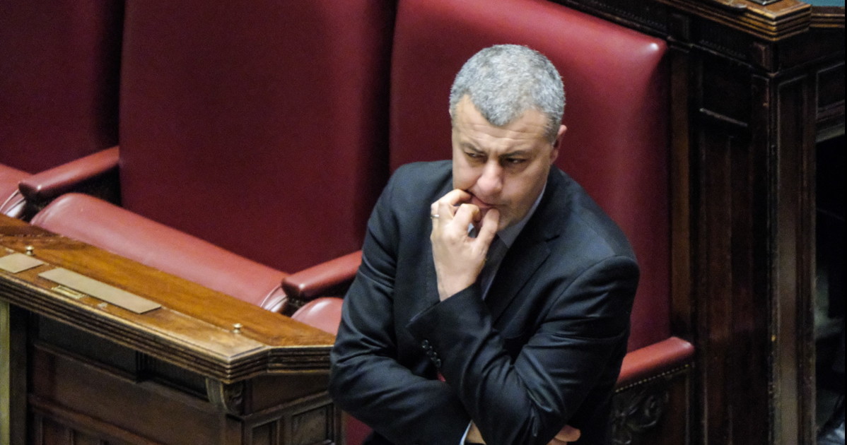 pd i legami con la camorra terremoto in campania chi viene espulso dal partito da Liberoquotidiano.it pd i legami con la camorra terremoto in campania chi viene espulso dal partito