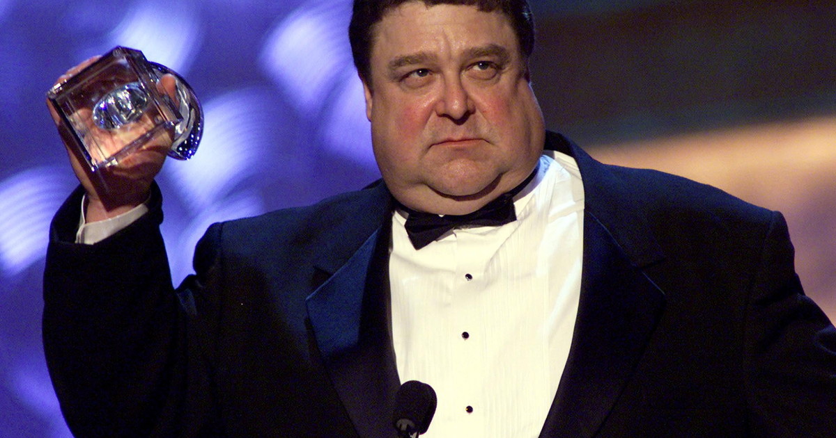 john goodman beccato al supermercato com 232 adesso da Liberoquotidiano.it john goodman beccato al supermercato com 232 adesso