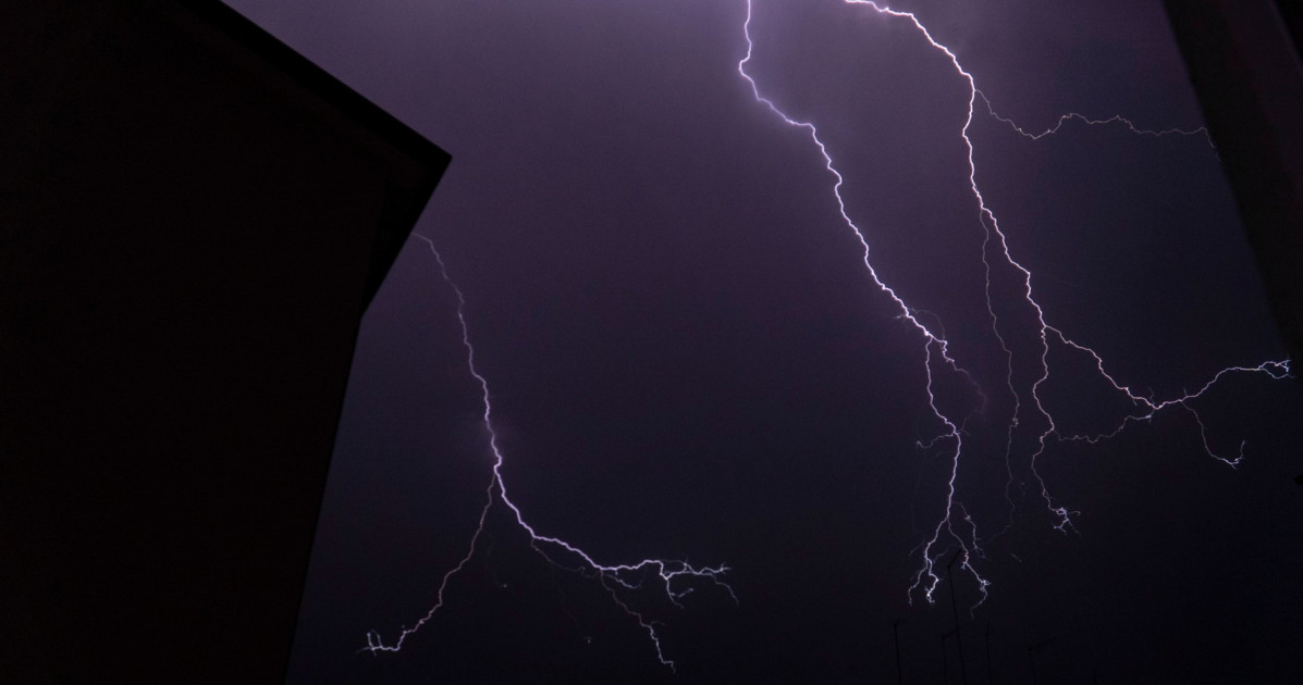 meteo ferragosto di fuoco e poi ribaltone precipitano le temperature di 10 gradi da Liberoquotidiano.it meteo ferragosto di fuoco e poi ribaltone precipitano le temperature di 10 gradi