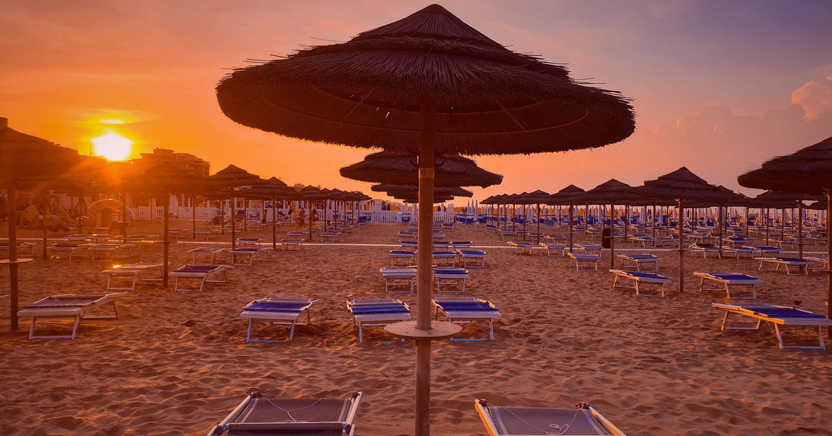 otranto 45 minuti di tentativi per rianimarlo muore in spiaggia tra i bagnanti da Liberoquotidiano.it otranto 45 minuti di tentativi per rianimarlo muore in spiaggia tra i bagnanti