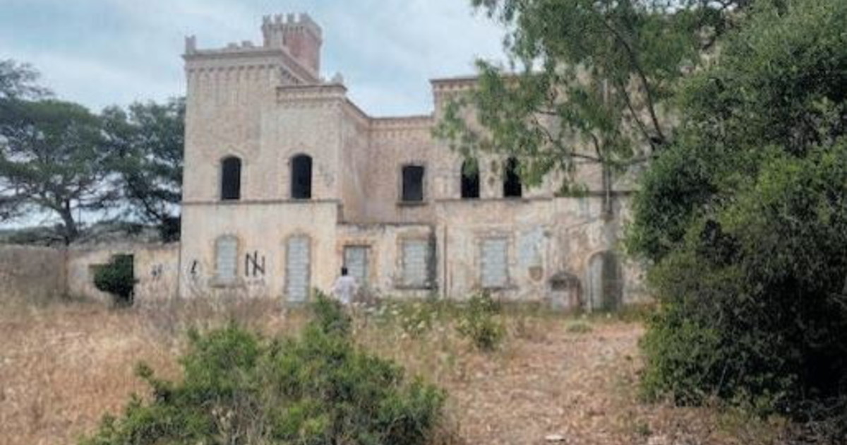 dentro villa webber la prigione a picco sul mare di mussolini da Liberoquotidiano.it dentro villa webber la prigione a picco sul mare di mussolini