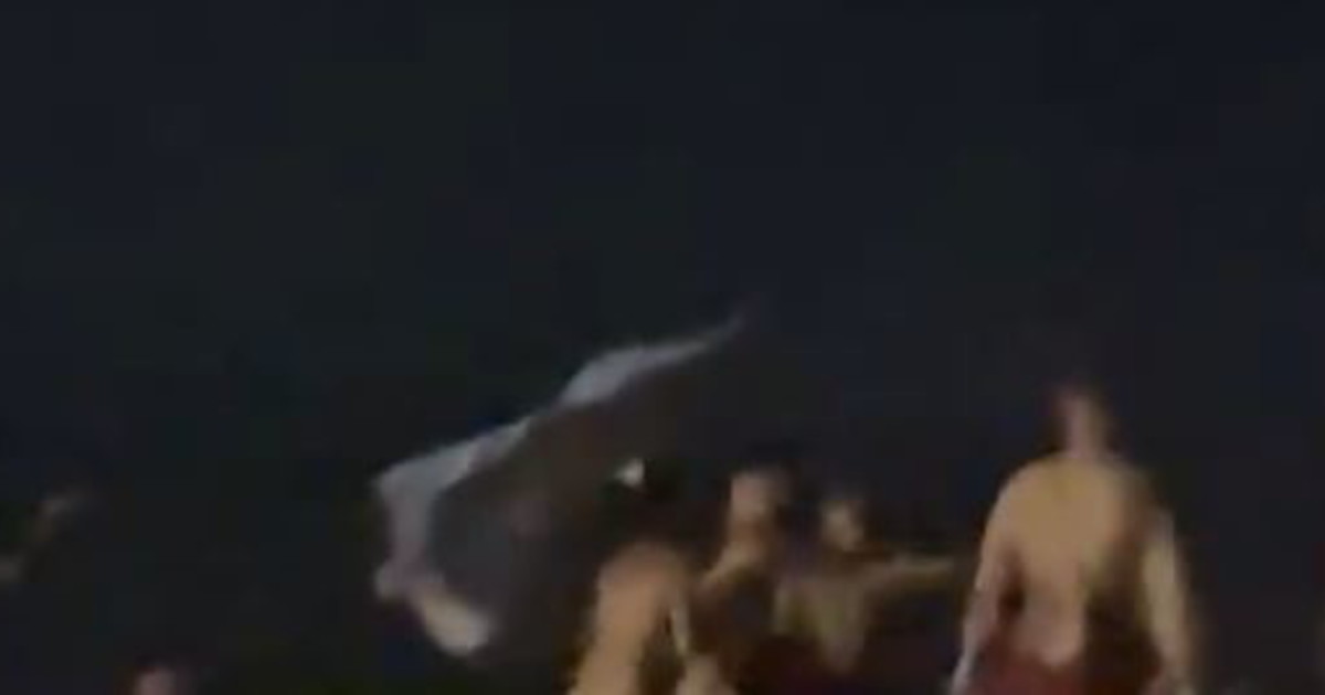 mondragone il nuovo video della maxi rissa in spiaggia cos 232 successo con l ombrellone da Liberoquotidiano.it mondragone il nuovo video della maxi rissa in spiaggia cos 232 successo con l ombrellone