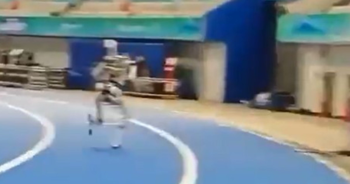il robot batte il record dei 100 metri di usain bolt poi si suicida da Liberoquotidiano.it il robot batte il record dei 100 metri di usain bolt poi si suicida