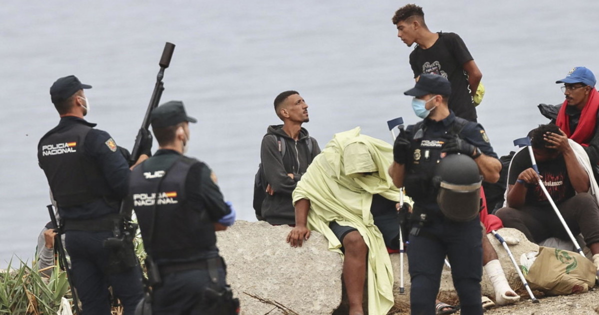 il governatore umilia sanchez cosa 232 successo qui in 4 giorni la spagna sta per esplodere da Liberoquotidiano.it il governatore umilia sanchez cosa 232 successo qui in 4 giorni la spagna sta per esplodere