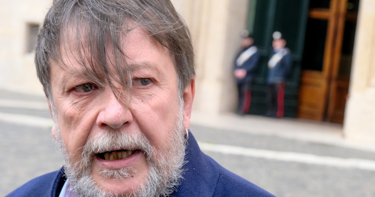 casarini provoca fa il tedesco per darci i migranti da Liberoquotidiano.it casarini provoca fa il tedesco per darci i migranti