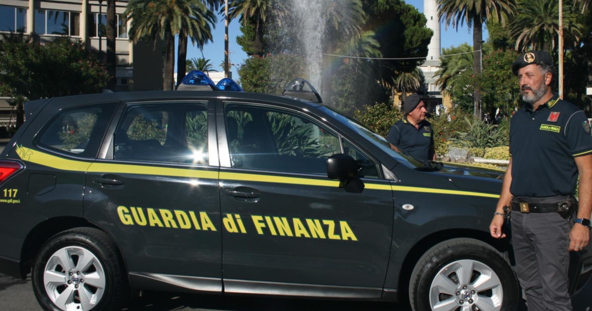 milano non si ferma all alt e investe un finanziere 232 in fuga caccia all uomo da Liberoquotidiano.it milano non si ferma all alt e investe un finanziere 232 in fuga caccia all uomo