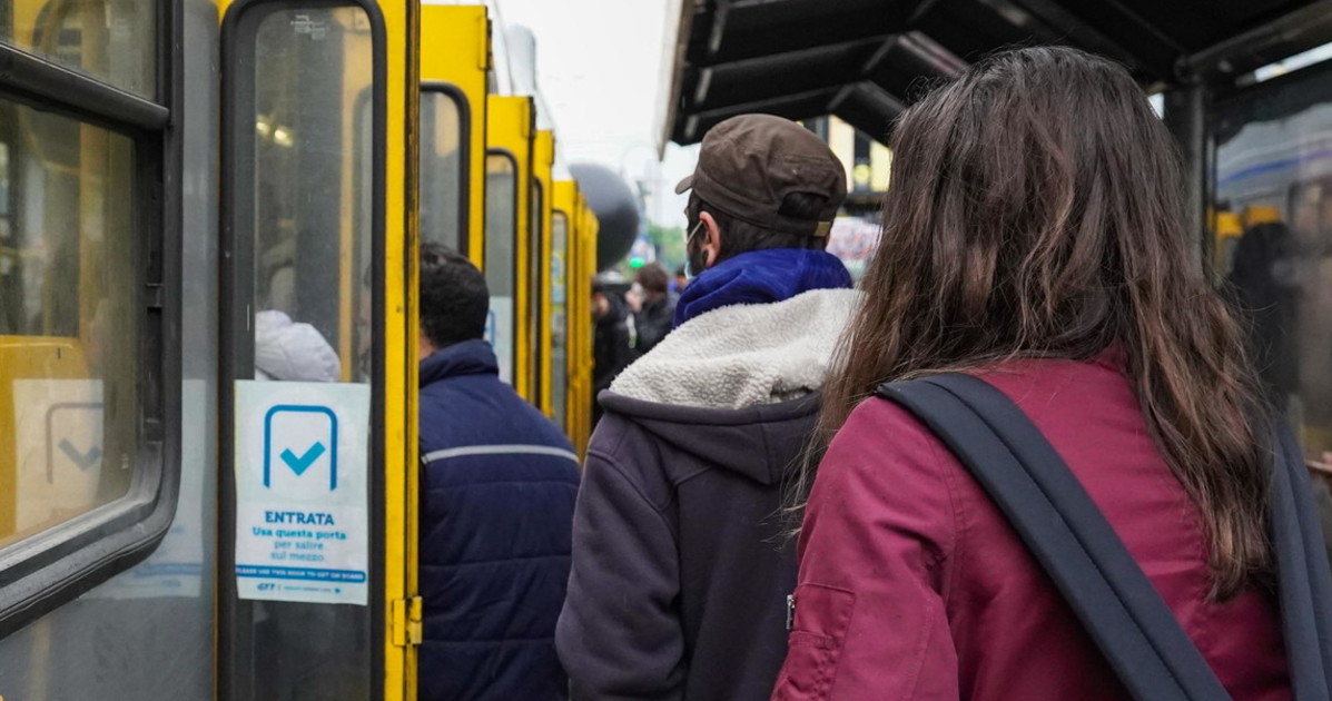 savona 21enne molestata dallo straniero sul bus come riesce a salvarsi da Liberoquotidiano.it savona 21enne molestata dallo straniero sul bus come riesce a salvarsi