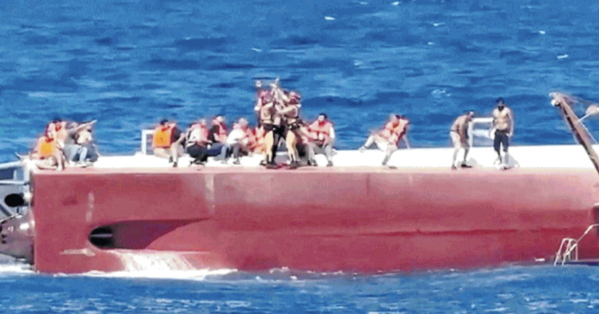 cipro il boato poi il naufragio la vergogna del comandate arrestato da Liberoquotidiano.it cipro il boato poi il naufragio la vergogna del comandate arrestato