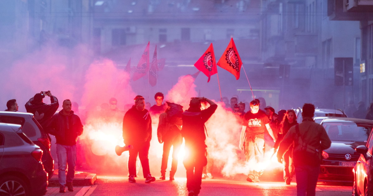 quel filo rosso fra portale antifa g8 e anarchici da Liberoquotidiano.it quel filo rosso fra portale antifa g8 e anarchici