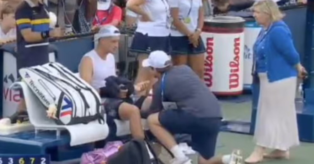 us open atmane travolto da crampi mostruosi stupido insulti al fisioterapista da Liberoquotidiano.it us open atmane travolto da crampi mostruosi stupido insulti al fisioterapista