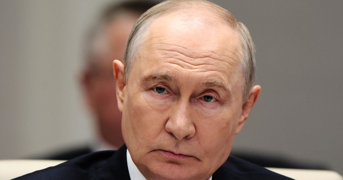 vladimir putin la rivelazione al fedelissimo se non lo faccio mi impiccano da Liberoquotidiano.it vladimir putin la rivelazione al fedelissimo se non lo faccio mi impiccano