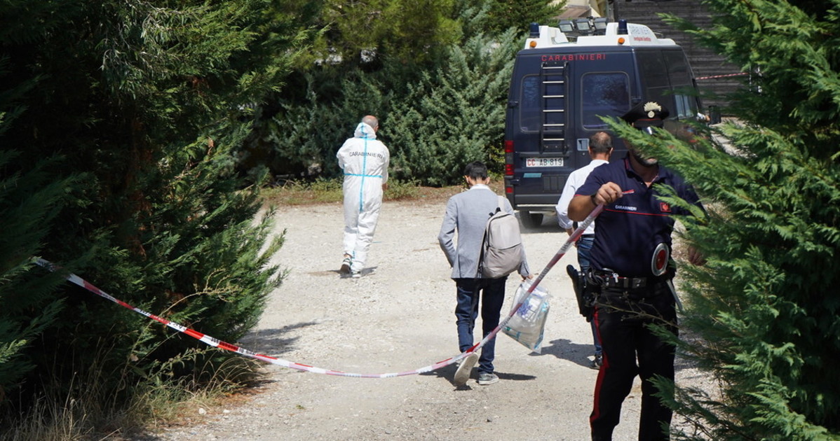 benevento uccide i due fratelli e si toglie la vita si indaga sul movente da Liberoquotidiano.it benevento uccide i due fratelli e si toglie la vita si indaga sul movente