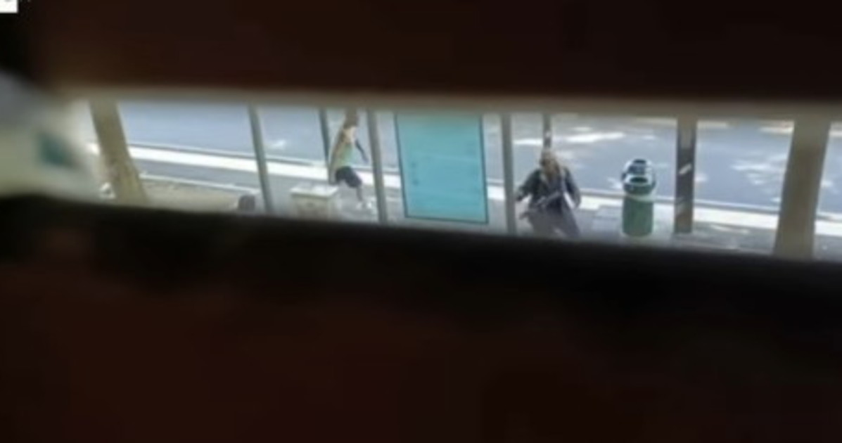torino l immigrato col martello scatena il panico alla fermata del bus da Liberoquotidiano.it torino l immigrato col martello scatena il panico alla fermata del bus