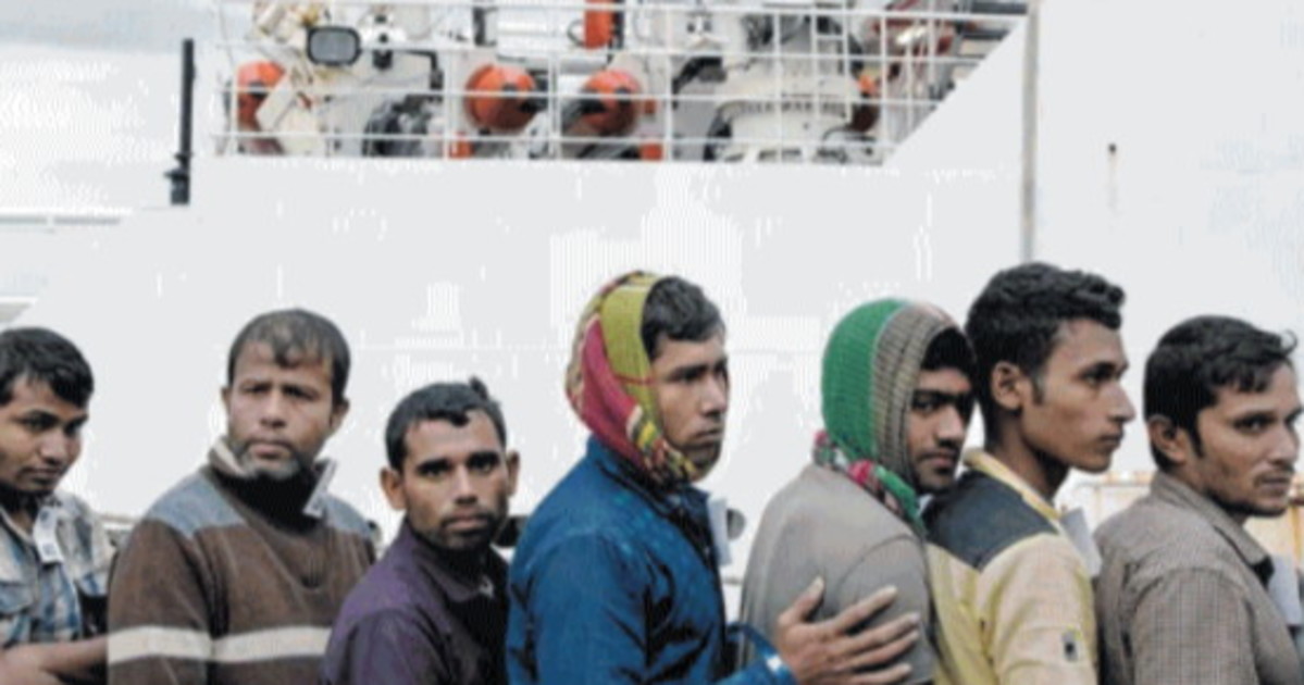 immigrati il pericolo dell onda bengalese minacce aggressioni e la tassa da 20 euro da Liberoquotidiano.it immigrati il pericolo dell onda bengalese minacce aggressioni e la tassa da 20 euro