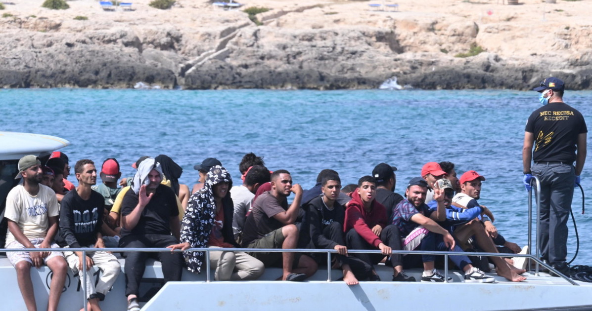 immigrazione mafia del mare perch233 l italia 232 a rischio l allarme di fdi da Liberoquotidiano.it immigrazione mafia del mare perch233 l italia 232 a rischio l allarme di fdi