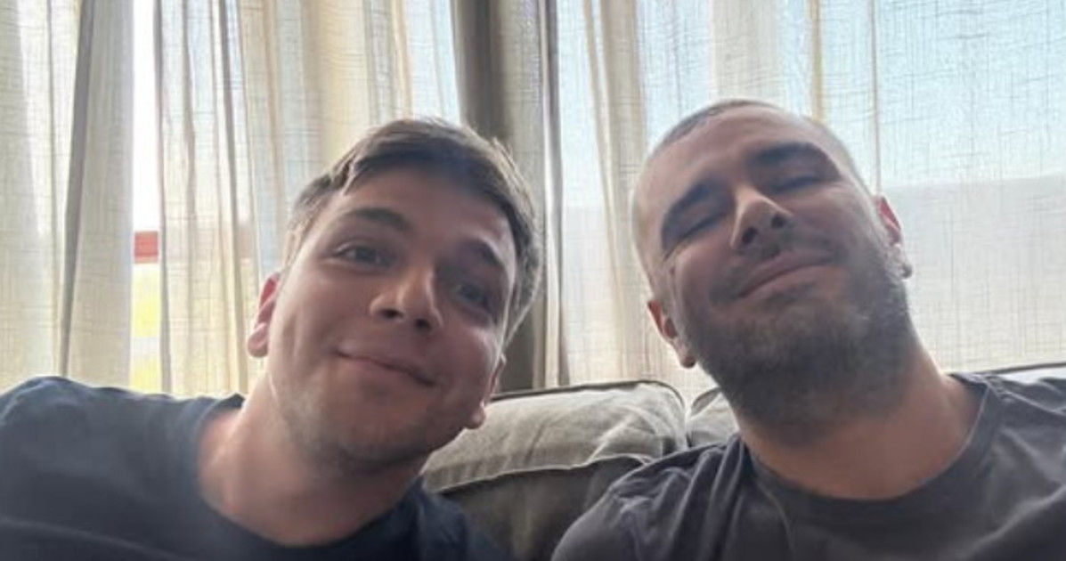 alessandro di battista torna a casa ecco la sua prima fotografia da Liberoquotidiano.it alessandro di battista torna a casa ecco la sua prima fotografia