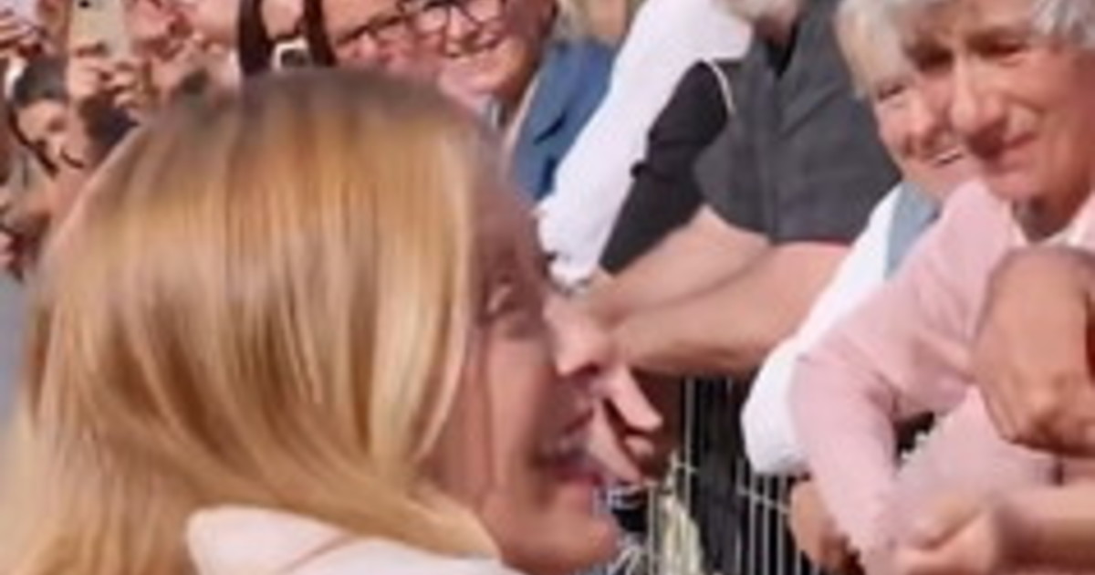 giorgia meloni tripudio e ovazione il video che fa impazzire la sinistra da Liberoquotidiano.it giorgia meloni tripudio e ovazione il video che fa impazzire la sinistra