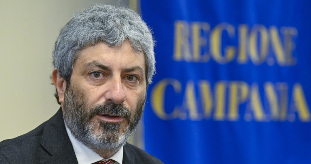 roberto fico dopo gli 8 milioni ai disoccupati anche il reddito di cittadinanza da Liberoquotidiano.it roberto fico dopo gli 8 milioni ai disoccupati anche il reddito di cittadinanza