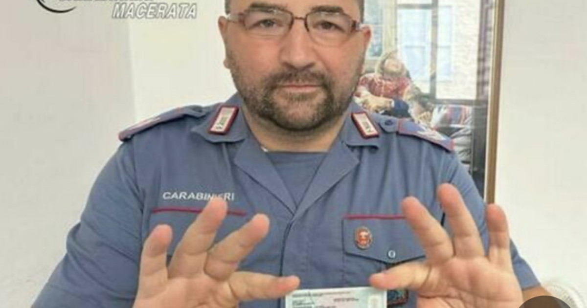 va in caserma per contestare una multa i carabinieri notano una cosa sulla sua carta d identit224 232 nei guai da Liberoquotidiano.it va in caserma per contestare una multa i carabinieri notano una cosa sulla sua carta d identit224 232 nei guai