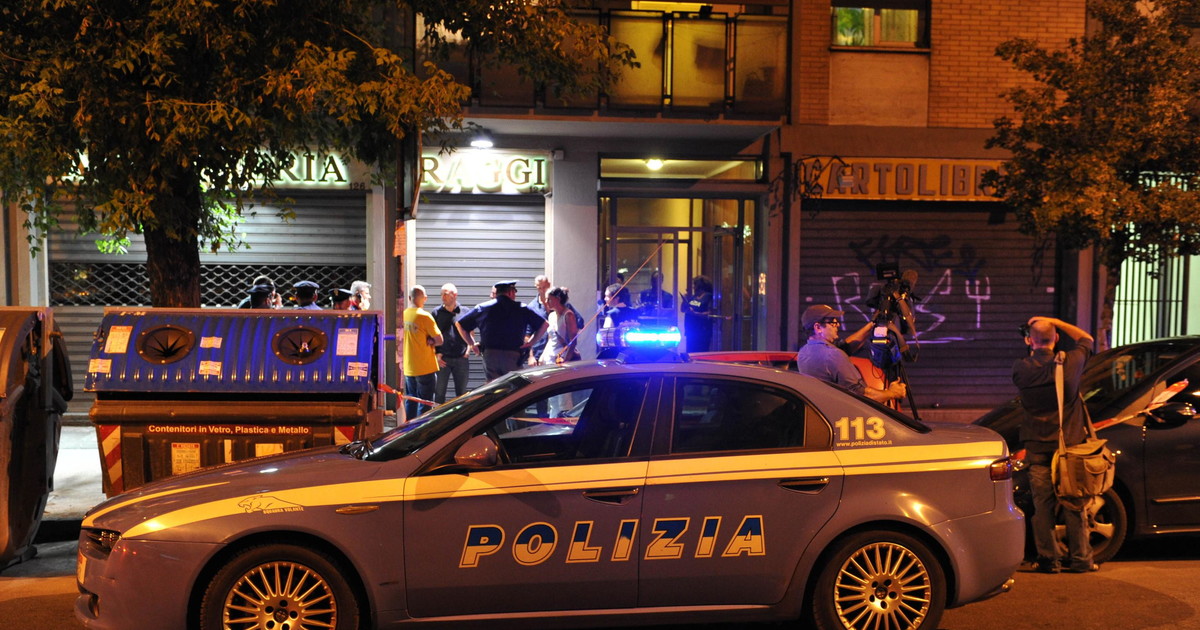 sangue a roma nigeriano accoltella una donna e semina il panico tra i pendolari da Liberoquotidiano.it sangue a roma nigeriano accoltella una donna e semina il panico tra i pendolari