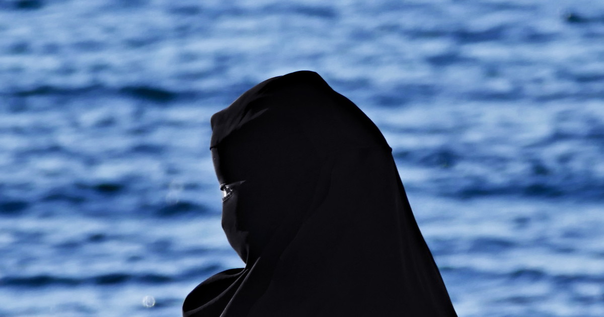 la parola della settimana burqa da Liberoquotidiano.it la parola della settimana burqa