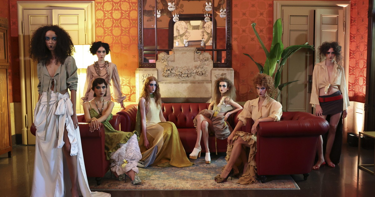 longcell alla fashion week da Liberoquotidiano.it longcell alla fashion week