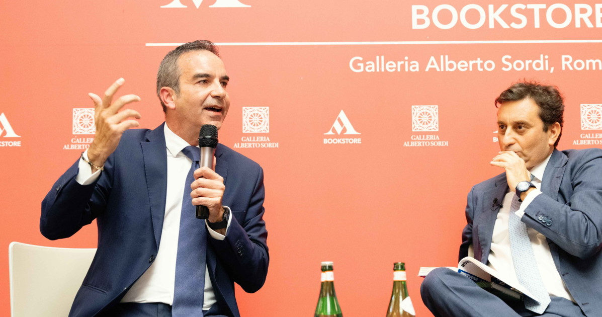 roberto occhiuto presenta il libro il coraggio di governare ecco le mie idee liberali non sono l anti tajani da Liberoquotidiano.it roberto occhiuto presenta il libro il coraggio di governare ecco le mie idee liberali non sono l anti tajani