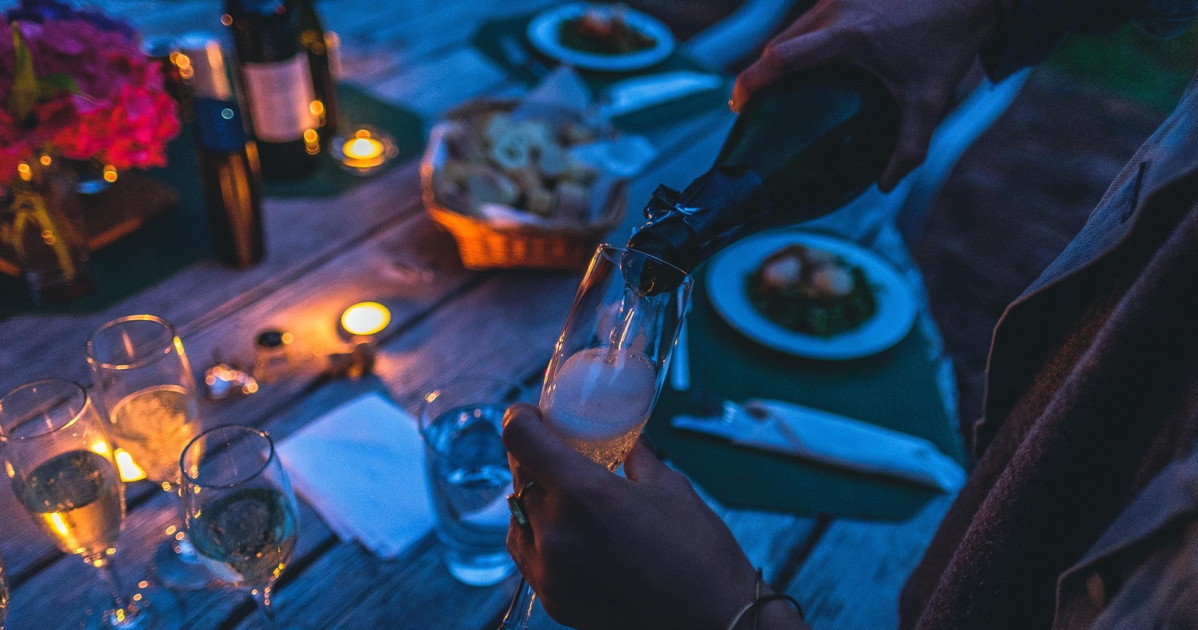 rimini aveva il patrocinio gratuito ma pasteggiava a ostriche e champagne chi hanno beccato da Liberoquotidiano.it rimini aveva il patrocinio gratuito ma pasteggiava a ostriche e champagne chi hanno beccato