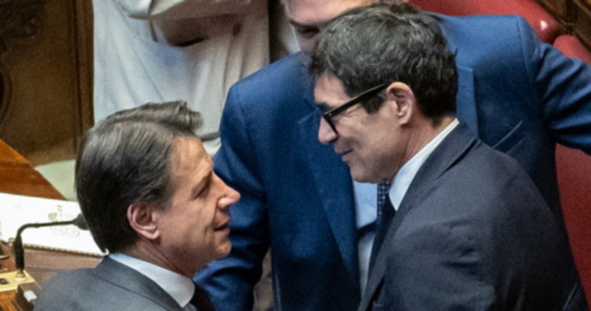 pd furioso con conte e avs la graziato di mattarella il caro carburanti tre notizie su libero di oggi da Liberoquotidiano.it pd furioso con conte e avs la graziato di mattarella il caro carburanti tre notizie su libero di oggi