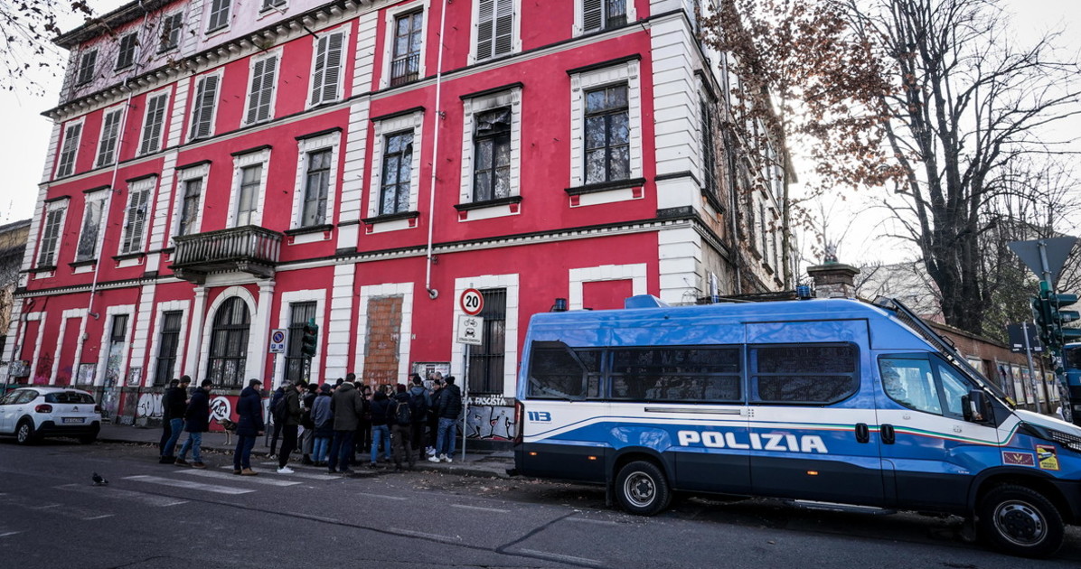 askatasuna montaruli fdi pd non riconsegni stabile a chi aggredisce la polizia da Liberoquotidiano.it askatasuna montaruli fdi pd non riconsegni stabile a chi aggredisce la polizia