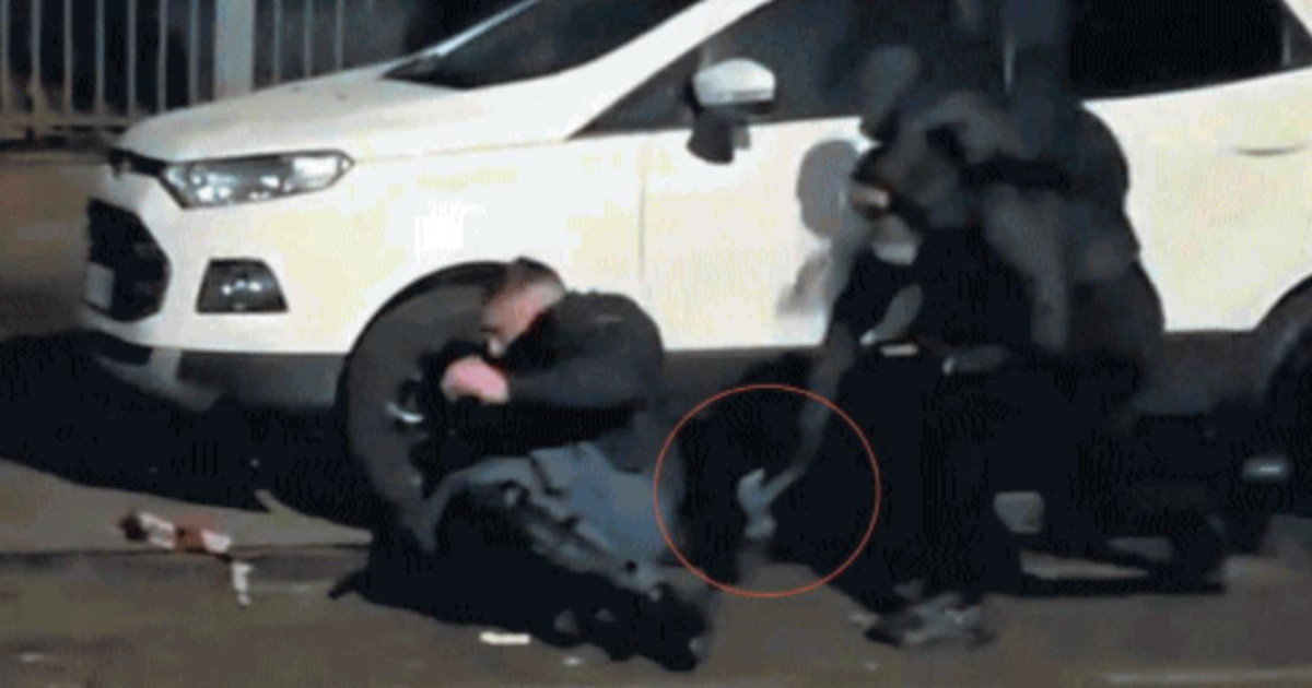giro di vite contro askatasuna 19 arresti per la guerriglia finalmente chi lincia un agente si becca il tentato omicidio da Liberoquotidiano.it giro di vite contro askatasuna 19 arresti per la guerriglia finalmente chi lincia un agente si becca il tentato omicidio