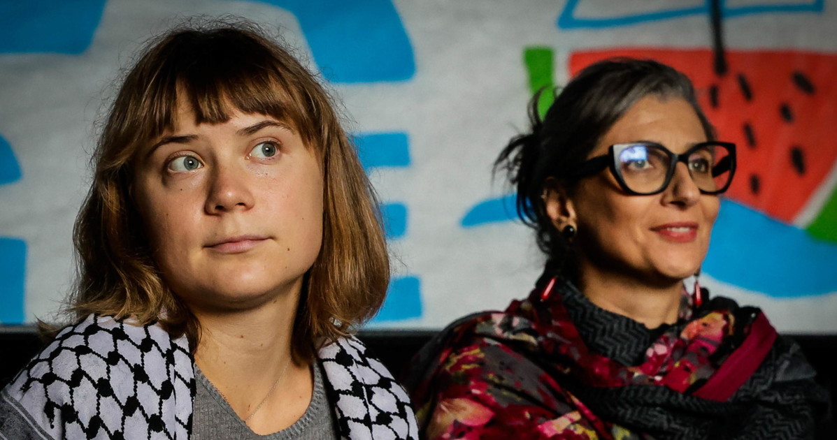 greta thunberg il delirio a napoli fascisti cpr campi di concentramento da Liberoquotidiano.it greta thunberg il delirio a napoli fascisti cpr campi di concentramento