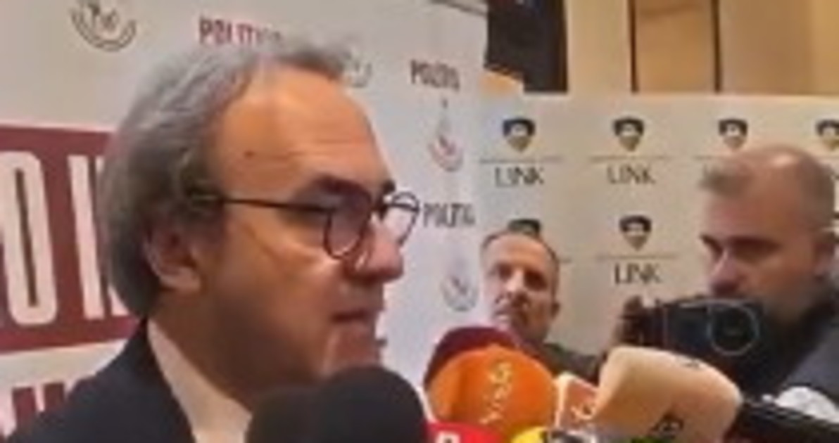 angelo bonelli la domanda che lo manda in tilt figuraccia clamorosa da Liberoquotidiano.it angelo bonelli la domanda che lo manda in tilt figuraccia clamorosa
