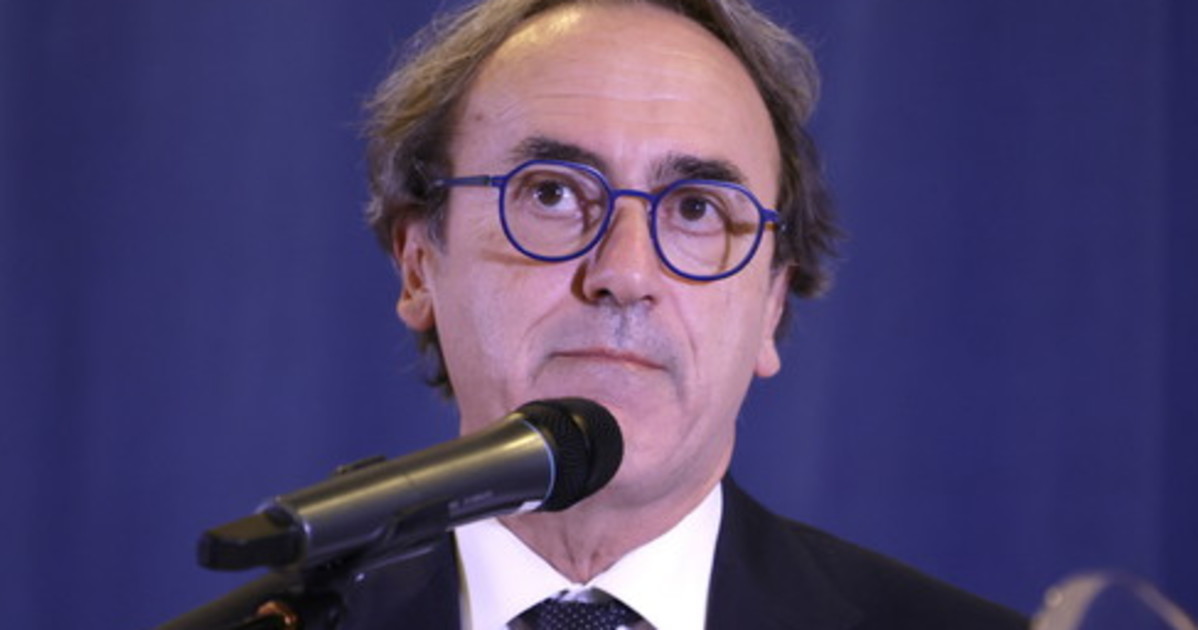 bonelli balbetta con il giornalista dove l ha letto lei scusi da Liberoquotidiano.it bonelli balbetta con il giornalista dove l ha letto lei scusi