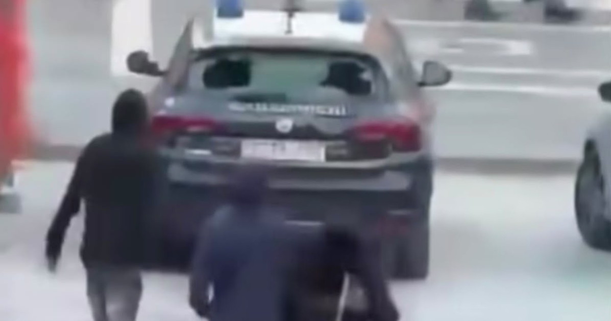 milano sotto assedio questa non 232 manifestazione 232 violenza che va punita con la galera da Liberoquotidiano.it milano sotto assedio questa non 232 manifestazione 232 violenza che va punita con la galera