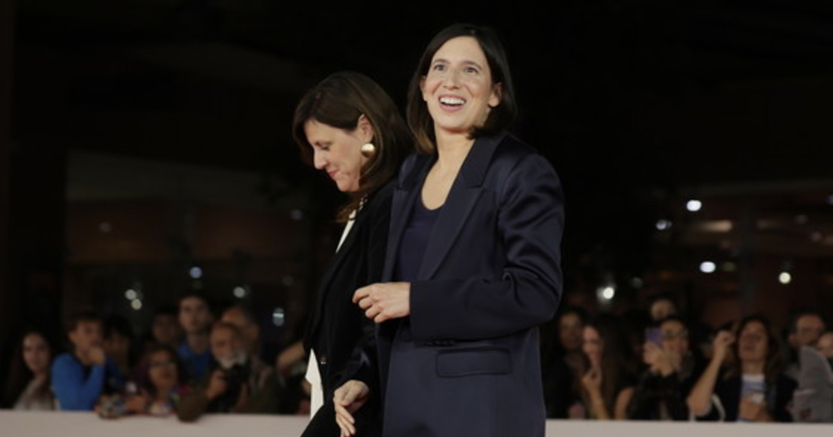 elly schlein con i tacchi alti com 232 finita sul tappeto rosso da Liberoquotidiano.it elly schlein con i tacchi alti com 232 finita sul tappeto rosso