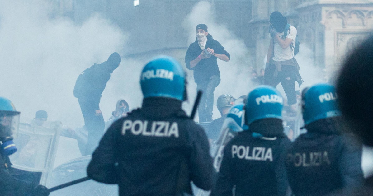 scontri a milano pugno duro del governo ecco il decreto per contrastare le violenze da Liberoquotidiano.it scontri a milano pugno duro del governo ecco il decreto per contrastare le violenze